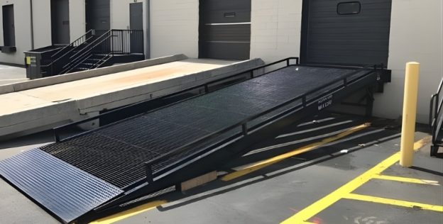 Airport Loading Point Ramp Integrating Loading Ramps with Warehouse Management Systems